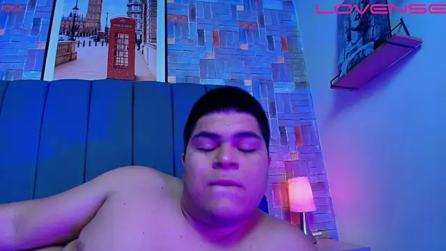 naomi campbel  online show from 27, 3, 2026