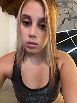 Snapshot of Harley_J_ chatting on 22, 7, 2026 Harley J online show from 22, 7, 2026