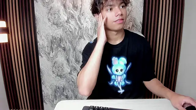 Snapshot of Honeymoon_sariel chatting on 26, 4, 2026 Honeymoon sariel online show from 26, 4, 2026