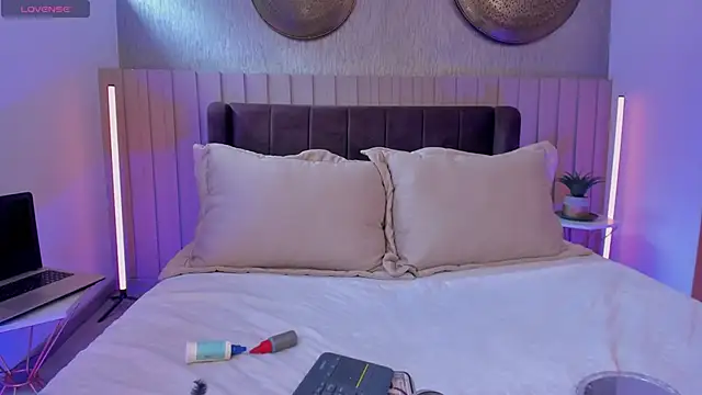 Snapshot of NaishaFord_1 chatting on 25, 10, 2025 NaishaFord 1 online show from 25, 10, 2025