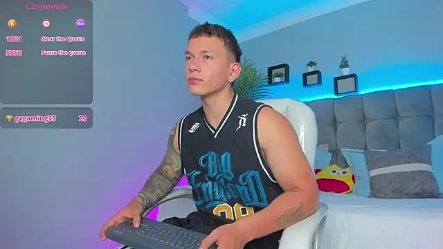 Snapshot of Thomas_moon chatting on 29, 5, 2026 Thomas moon online show from 29, 5, 2026