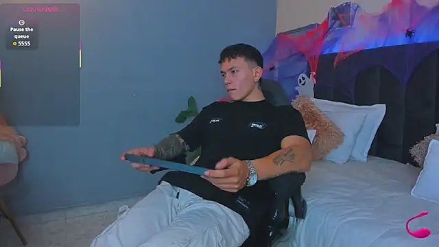 Thomas moon online show from 24, 10, 2025