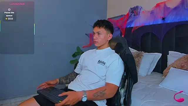 Thomas moon online show from 25, 10, 2025