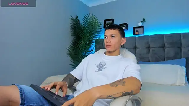 Thomas moon online show from 6, 3, 2026