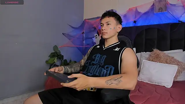 Thomas moon online show from 16, 10, 2025