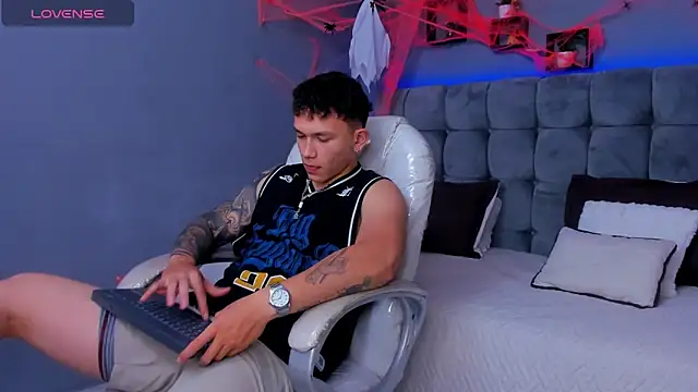 Thomas moon online show from 13, 10, 2025