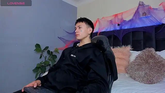 Thomas moon online show from 30, 10, 2025