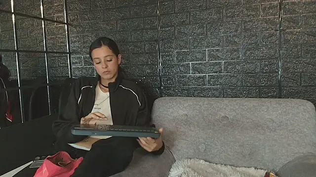 Snapshot of HellAndDante_ chatting on 7, 11, 2025 HellAndDante online show from 7, 11, 2025