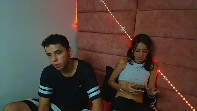 Snapshot of HellAndDante_ chatting on 4, 11, 2025 HellAndDante online show from 4, 11, 2025