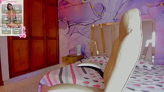 Elowen Clark online show from 9, 10, 2025