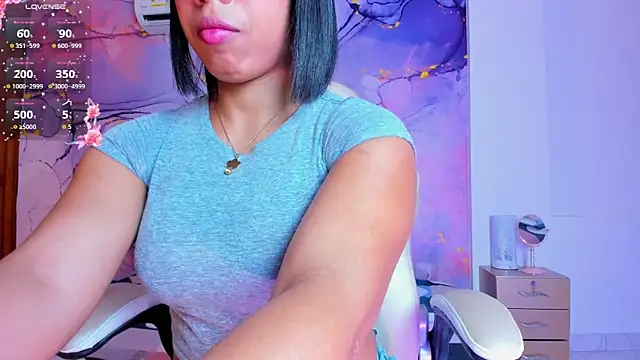 Elowen Clark online show from 28, 10, 2025