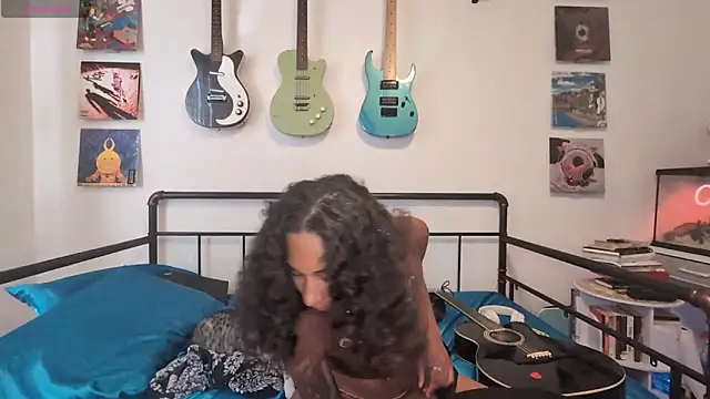 onlystrings online show from 1, 4, 2026