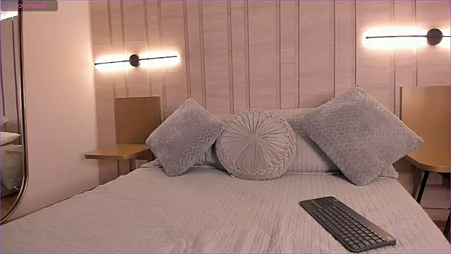 Isabellaroberts1 online show from 7, 11, 2025