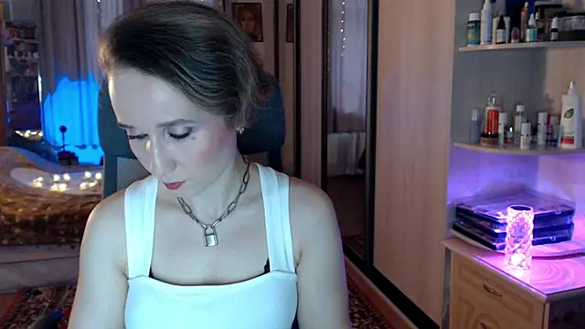 ClassyInna online show from 24, 11, 2025