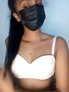 kissy doll online show from 13, 10, 2025