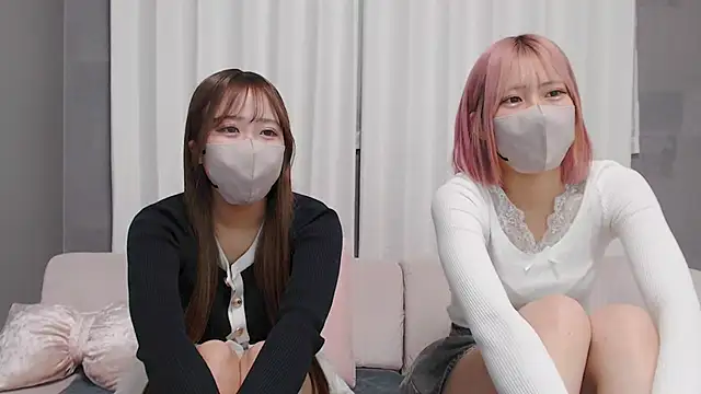  YUI CHAN  online show from 15, 11, 2025