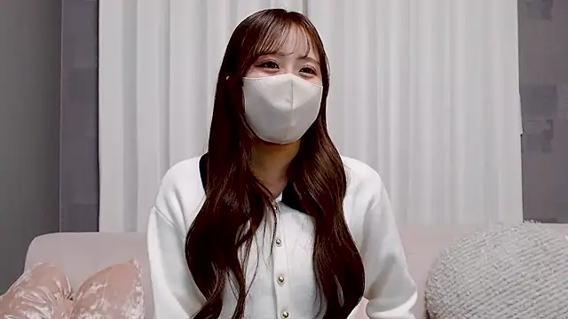  YUI CHAN  online show from 22, 12, 2025