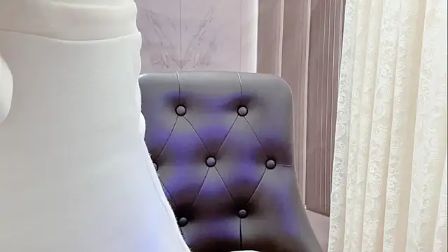 Shenlly online show from 11, 4, 2026