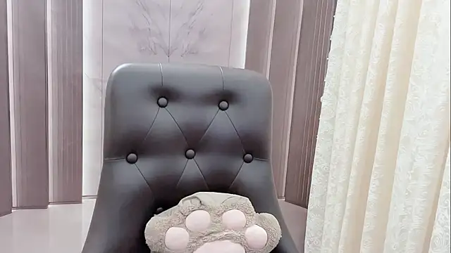 Shenlly online show from 25, 4, 2026