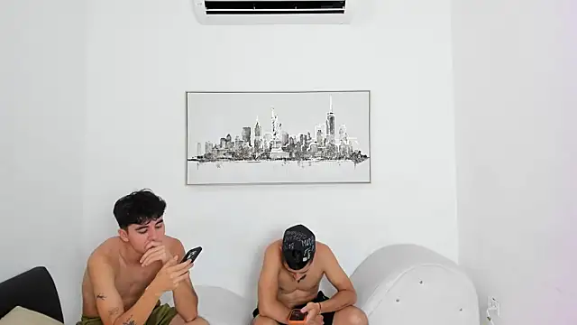 Snapshot of YouBratty2 chatting on 12, 11, 2025 YouBratty2 online show from 12, 11, 2025