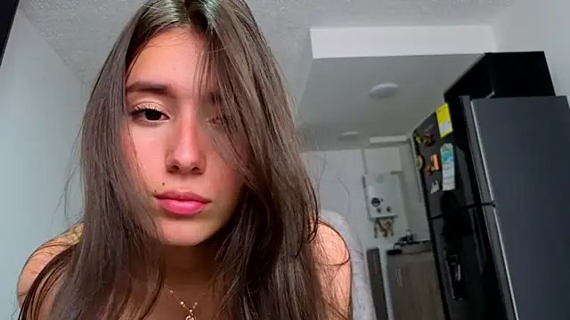 Adhara Kitten online show from 15, 4, 2026