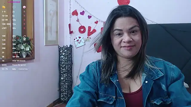 pamela echeverria online show from 28, 4, 2026