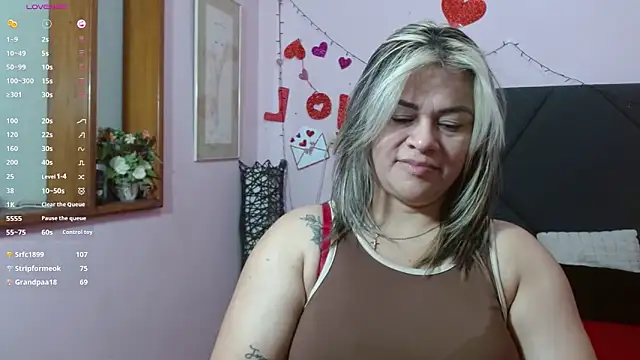 pamela echeverria online show from 3, 6, 2026
