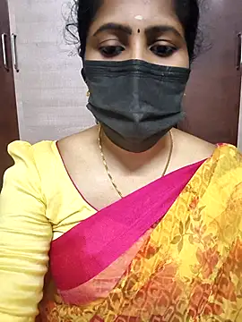 Snapshot of vasundhara26 chatting on 5, 10, 2025 vasundhara26 online show from 5, 10, 2025