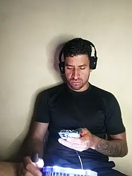 Alexsexygamer online show from 6, 11, 2025