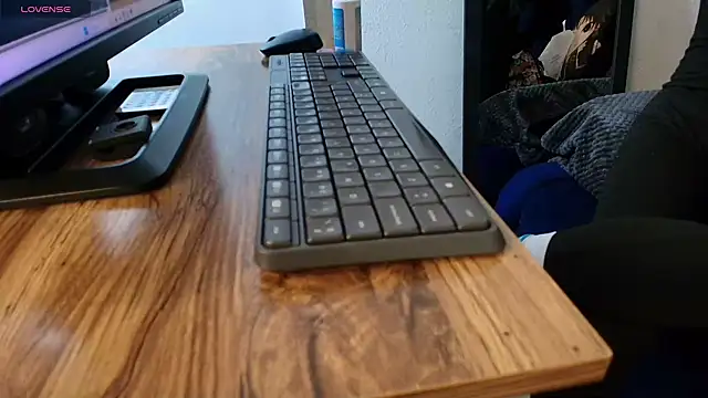 Terraelowen online show from 4, 12, 2025