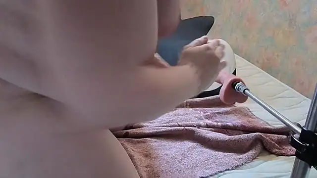 Snapshot of Lilirose-63 chatting on 16, 7, 2026 Lilirose-63 online show from 16, 7, 2026