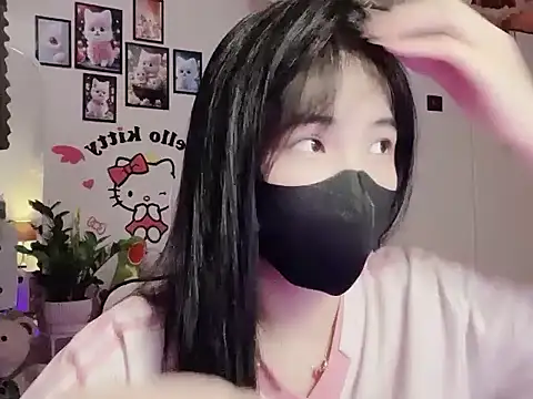 Snapshot of keelinnn19 chatting on 13, 10, 2025 keelinnn19 online show from 13, 10, 2025