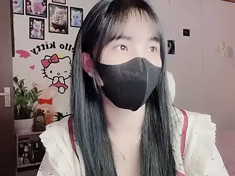 Snapshot of keelinnn19 chatting on 21, 11, 2025 keelinnn19 online show from 21, 11, 2025