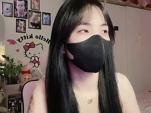 Snapshot of keelinnn19 chatting on 6, 11, 2025 keelinnn19 online show from 6, 11, 2025