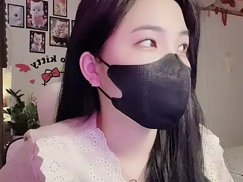 Snapshot of keelinnn19 chatting on 25, 10, 2025 keelinnn19 online show from 25, 10, 2025