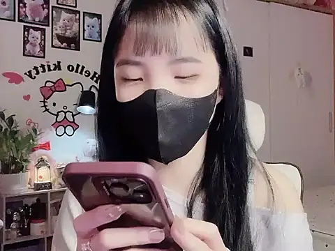 Snapshot of keelinnn19 chatting on 29, 11, 2025 keelinnn19 online show from 29, 11, 2025