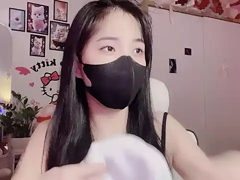 Snapshot of keelinnn19 chatting on 4, 11, 2025 keelinnn19 online show from 4, 11, 2025