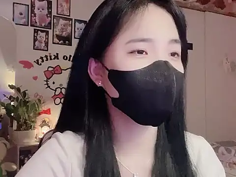 Snapshot of keelinnn19 chatting on 23, 11, 2025 keelinnn19 online show from 23, 11, 2025