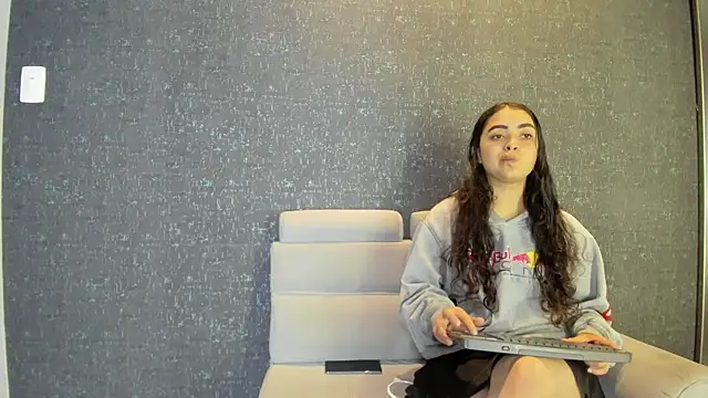 NickandAbby  online show from 16, 12, 2025