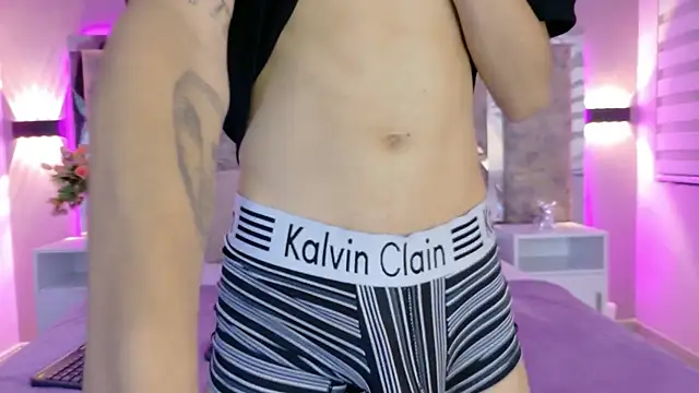 NickandAbby  online show from 27, 10, 2025