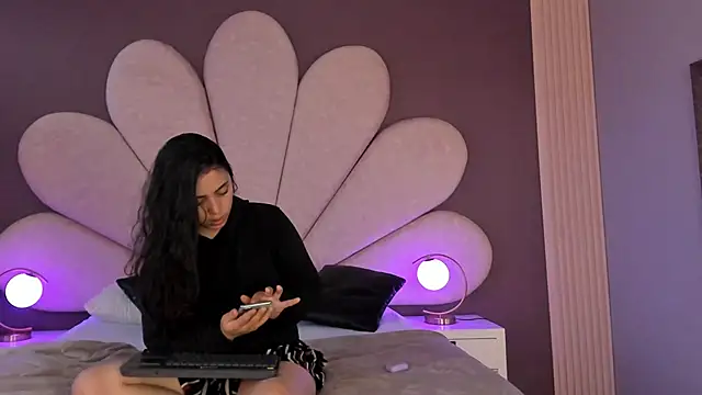 NickandAbby  online show from 26, 11, 2025