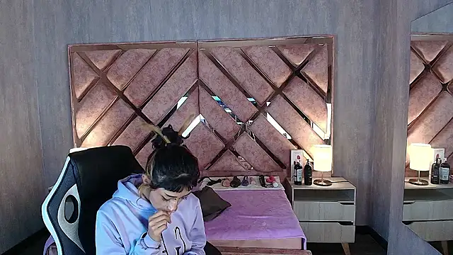 Babyyrasta666 online show from 4, 2, 2026