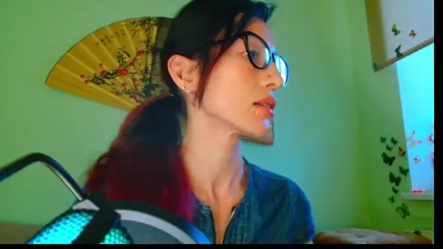 Snapshot of KiotoShine chatting on 19, 11, 2025 KiotoShine online show from 19, 11, 2025