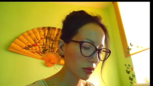 Snapshot of KiotoShine chatting on 20, 10, 2025 KiotoShine online show from 20, 10, 2025