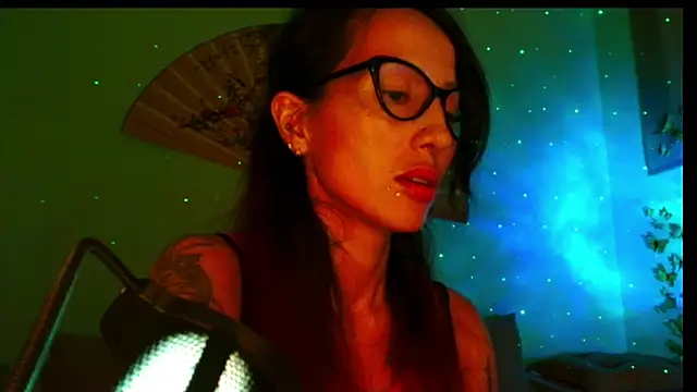 Snapshot of KiotoShine chatting on 7, 10, 2025 KiotoShine online show from 7, 10, 2025