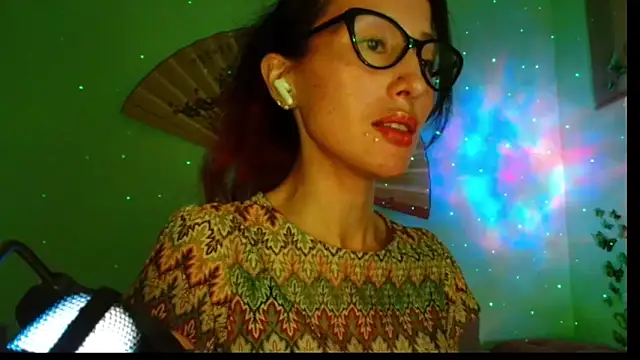 Snapshot of KiotoShine chatting on 24, 10, 2025 KiotoShine online show from 24, 10, 2025