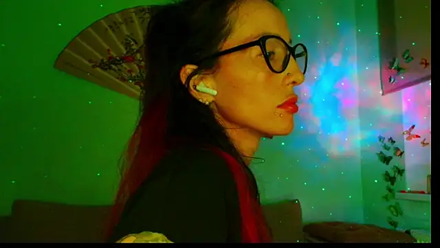 Snapshot of KiotoShine chatting on 28, 10, 2025 KiotoShine online show from 28, 10, 2025