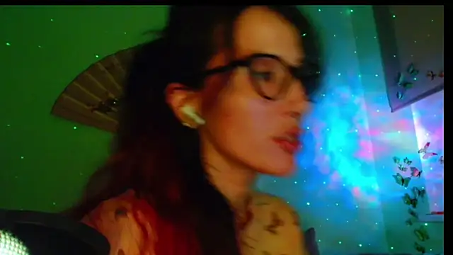 Snapshot of KiotoShine chatting on 18, 10, 2025 KiotoShine online show from 18, 10, 2025