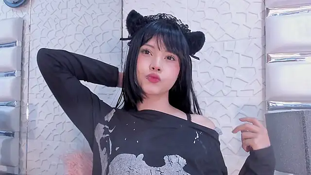 TatiLee online show from 10, 2, 2026