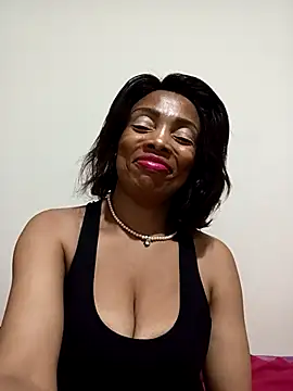 SEXYMOANSXX online show from 4, 12, 2025